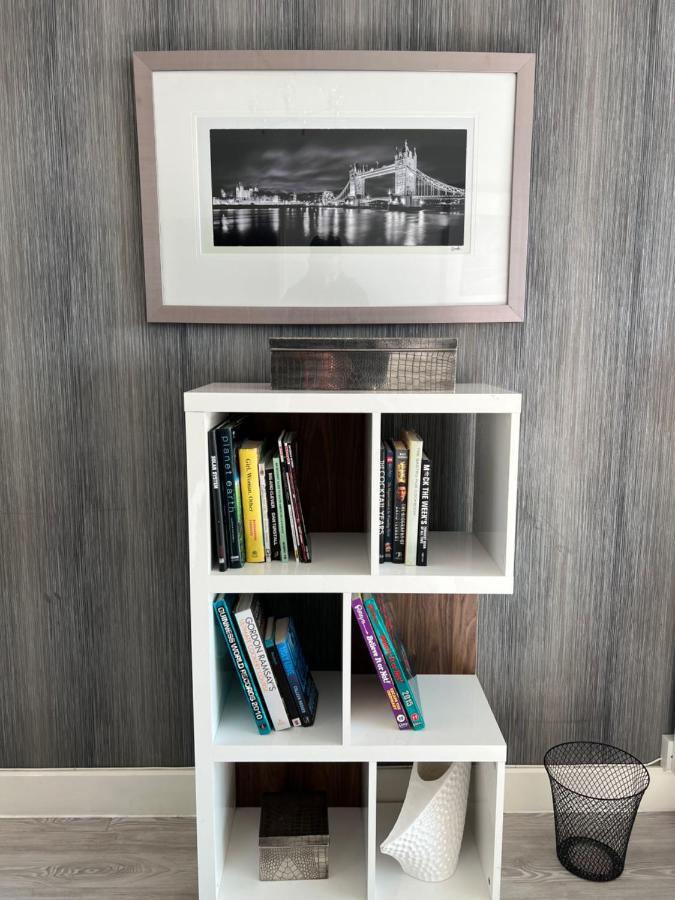 Cityscape Serenity: 10Th Floor Oasis Near City Airport, Excel & 02 Apartment ลอนดอน ภายนอก รูปภาพ